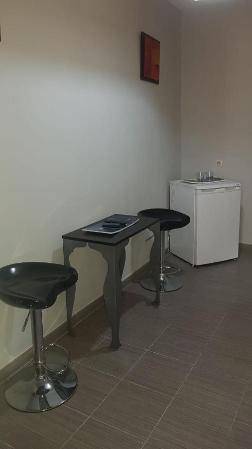 Hostal Oxum Madryt Zewnętrze zdjęcie