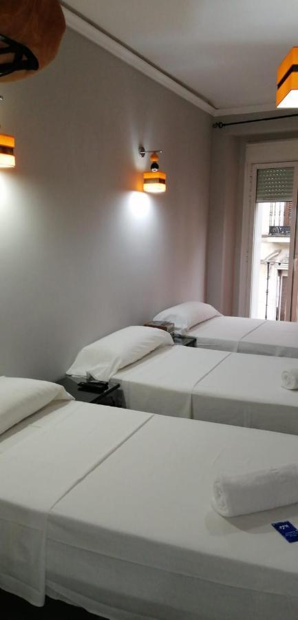 Hostal Oxum Madryt Zewnętrze zdjęcie
