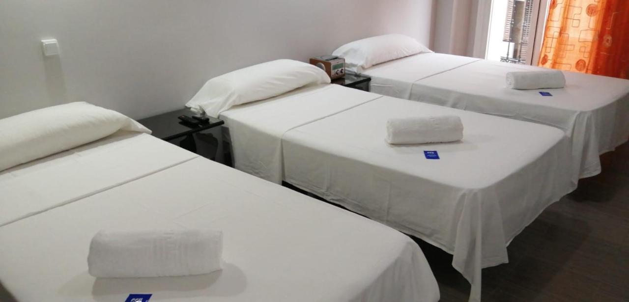 Hostal Oxum Madryt Zewnętrze zdjęcie