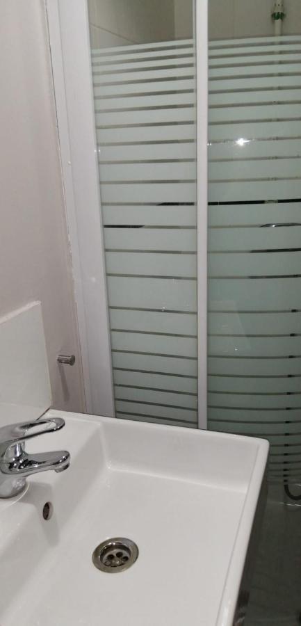 Hostal Oxum Madryt Zewnętrze zdjęcie