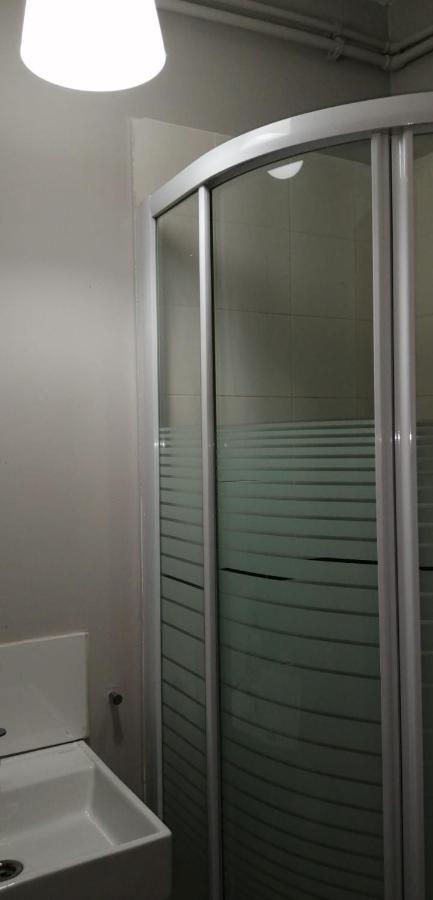 Hostal Oxum Madryt Zewnętrze zdjęcie