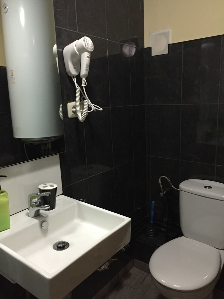 Hostal Oxum Madryt Zewnętrze zdjęcie